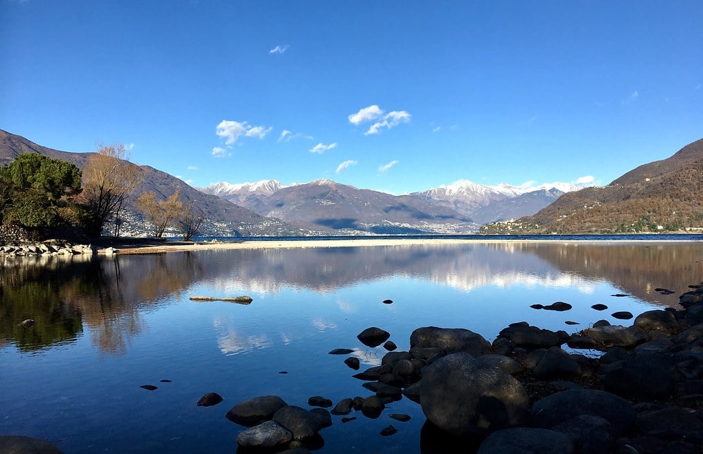 Prachtig uitzicht vanaf Cannobio over het meer van Lago Maggiore